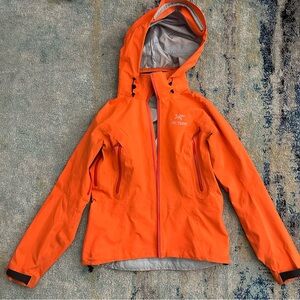 Arc'teryx Bright Orange women’s small Beta AR raincoat Jacket